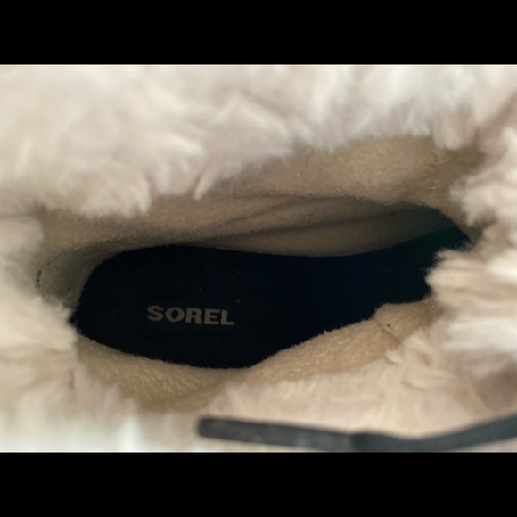 Sorel Boots Waterproof Size 6 - Picture 9 of 10
